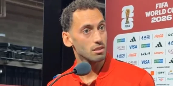 Dünya Kupası’nda gergin anlar: Hakan Çalhanoğlu’na şok soru