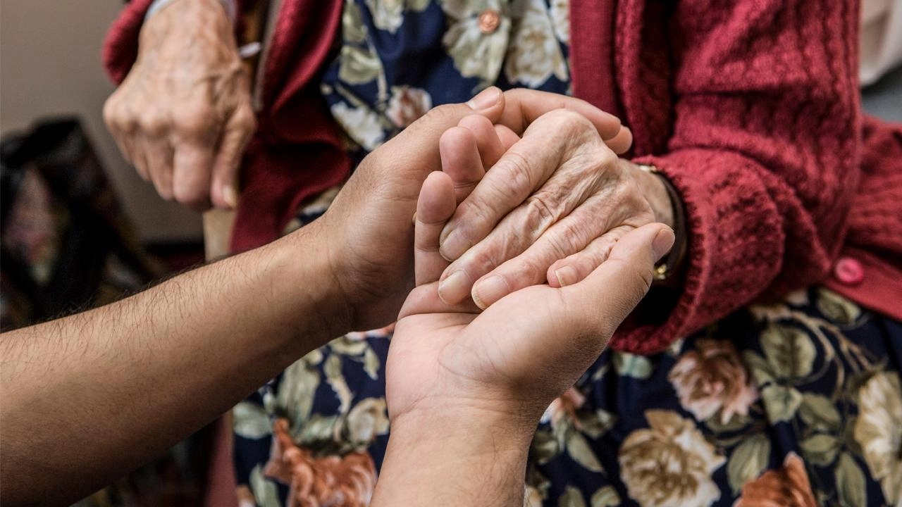Dünyada sessiz kriz büyüyor: Yaşlı istismarı korkunç boyutta