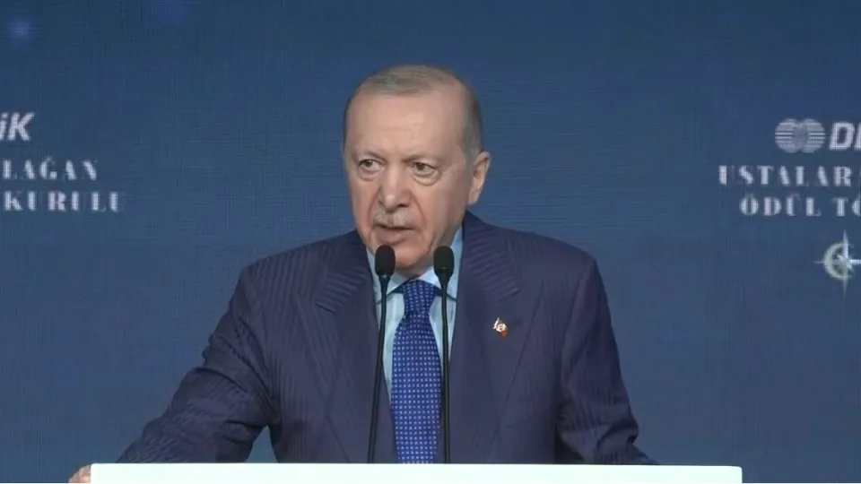 Erdoğan'dan iş dünyasına çağrı: Türkiye'den yönet, avantajlardan yararlan