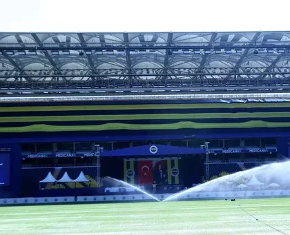 Fenerbahçe kongresinde gergin anlar: Toplantıya ara verildi