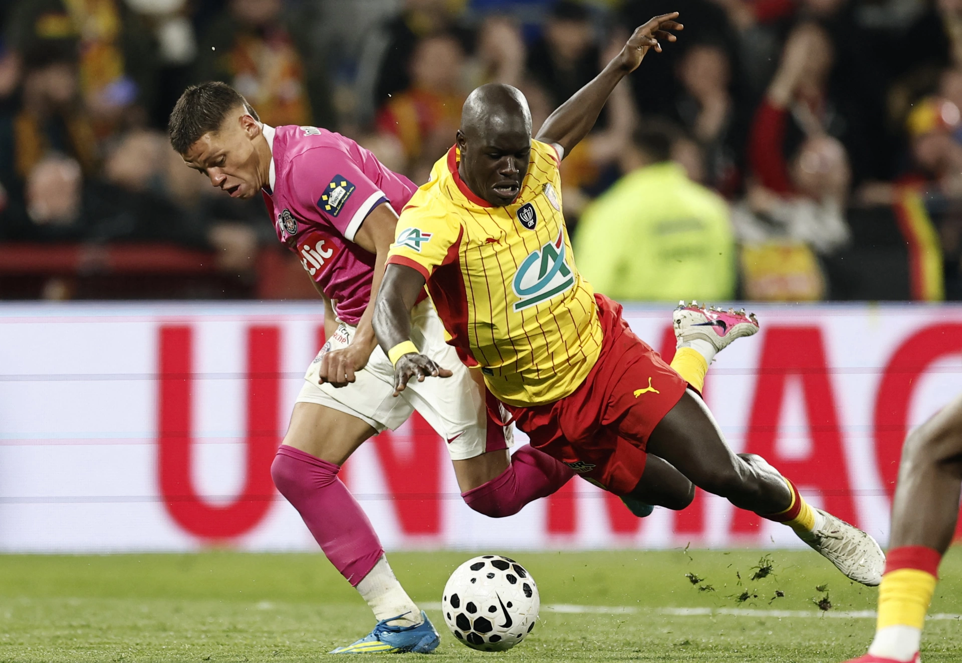 Fenerbahçe'de stoper harekatı: Malang Sarr için teklif belli