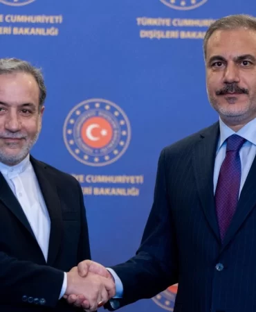 Fidan ve Arakçi'den kritik telefon görüşmesi