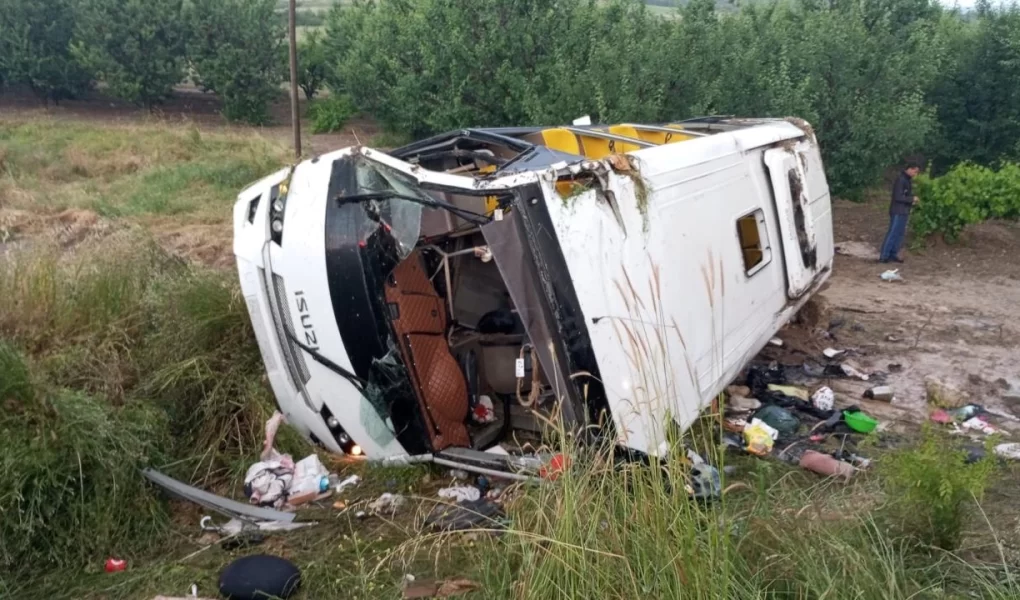 Isparta'da tur otobüsü faciaya döndü: Çok sayıda ölü var