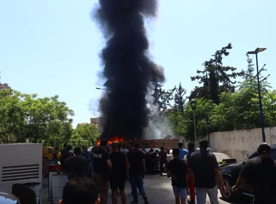 Lübnan sınırında İsrail dehşeti: Evleri ateşe verdiler!