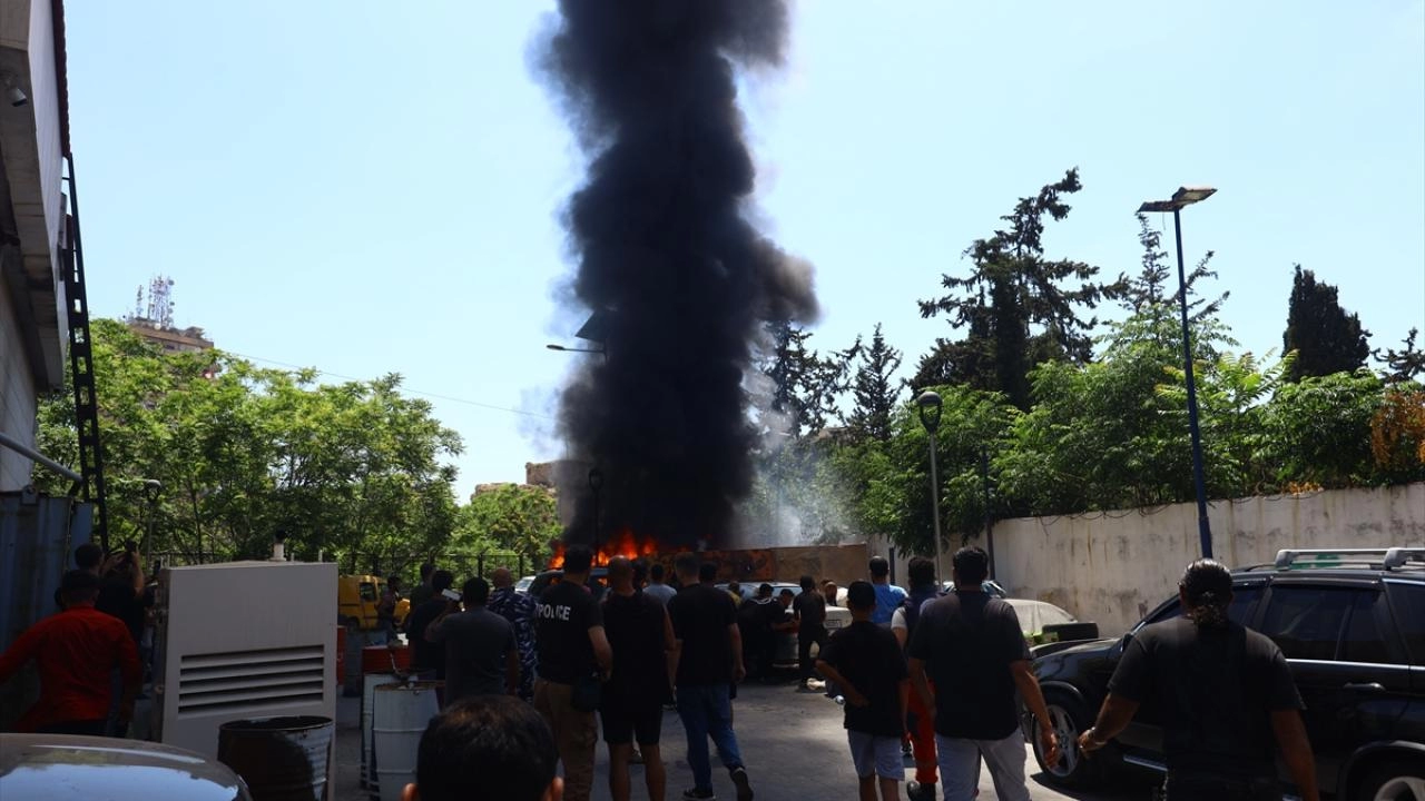 Lübnan sınırında İsrail dehşeti: Evleri ateşe verdiler!