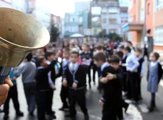 MEB 2026-2027 eğitim takvimini açıkladı: Okullar ne zaman açılıyor?