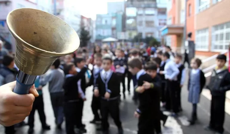 MEB 2026-2027 eğitim takvimini açıkladı: Okullar ne zaman açılıyor?