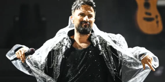 Tarkan Ankara’yı salladı: Yağmura rağmen müzik ziyafeti