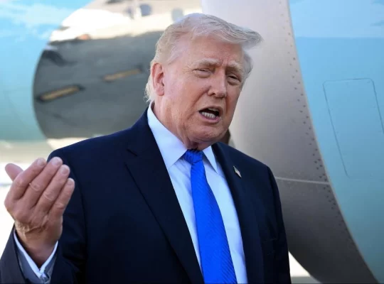 Trump'tan İran'a net mesaj: Her yere bomba yağdırmayacağız