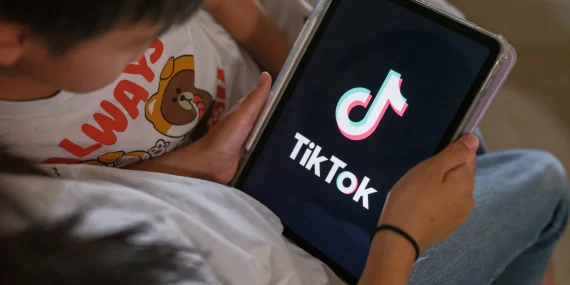 AB'den TikTok'a ağır suçlama: Çocukların videoları sızıyor!