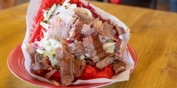 Almanya'da çilekli döner çılgınlığı sosyal medyayı salladı