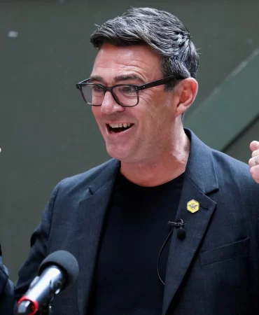 Andy Burnham İngiltere'nin yeni başbakanı oluyor