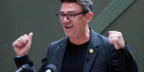 Andy Burnham İngiltere'nin yeni başbakanı oluyor