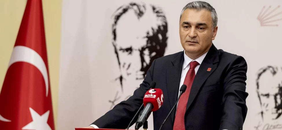 CHP'de kritik karar: 4 il teşkilatı feshedildi, 5 başkan atandı