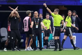 Dünya Kupası'nda skandal: Mısır teknik direktöründen FIFA işaretiyle protesto