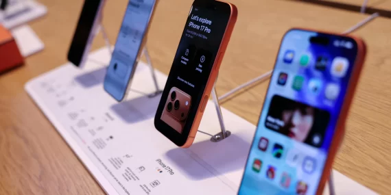 Eylül ayında teknoloji savaşı: iPhone 18 yalnız değil!