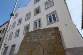 Hitler'in doğduğu ev polis karakolu oldu: Neo-Nazi ziyaretlerine son