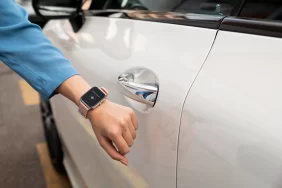 iPhone'u otomobil anahtarına dönüştüren Apple CarKey nedir?