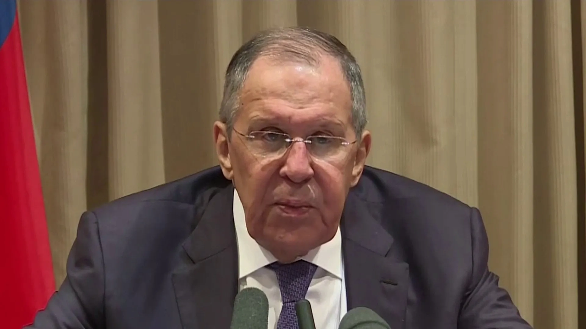 Lavrov: Nükleer silah egemenliğin tek garantisi olabilir