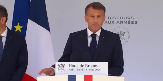 Macron’dan savunmada yeni dönem: Nükleer güç vurgusu