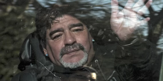 Maradona davasında sinirler gerildi: Duruşma salonu karıştı