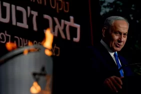 Netanyahu'dan itiraf: Trump'a slaytlarla İran'ı anlattım