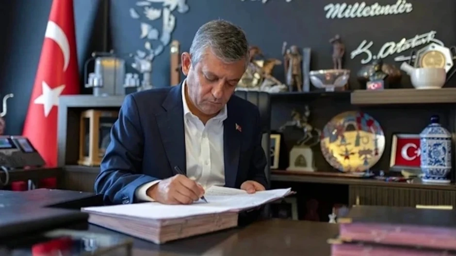 Özgür Özel'den olay CHP açıklaması: Siyasi muhatap almayız