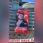 Özgür Özel'in yeni parti çıkışına CHP'den pankartlı yanıt