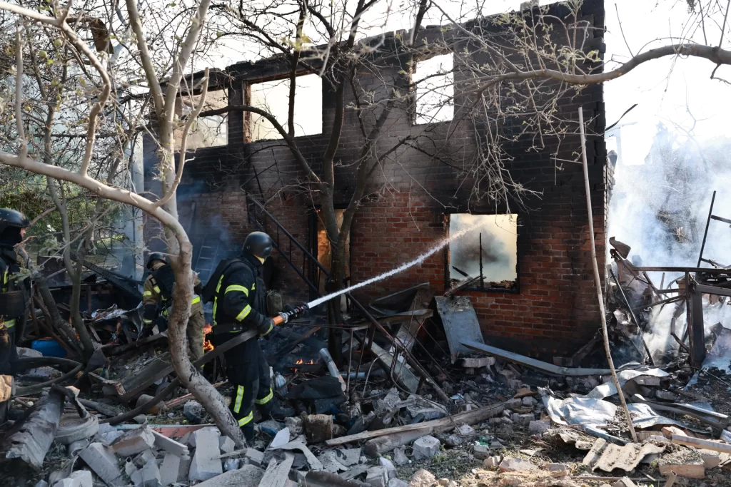 Rusya ve Ukrayna hattında kanlı gün: 13 sivil hayatını kaybetti