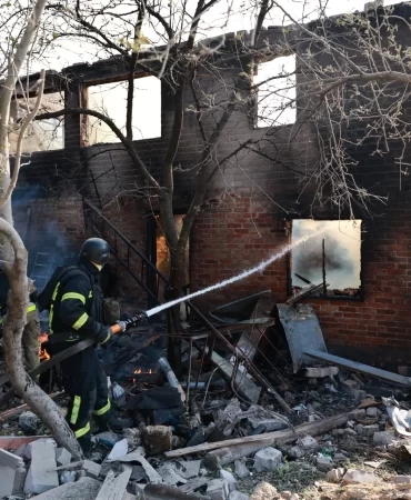 Rusya ve Ukrayna hattında kanlı gün: 13 sivil hayatını kaybetti