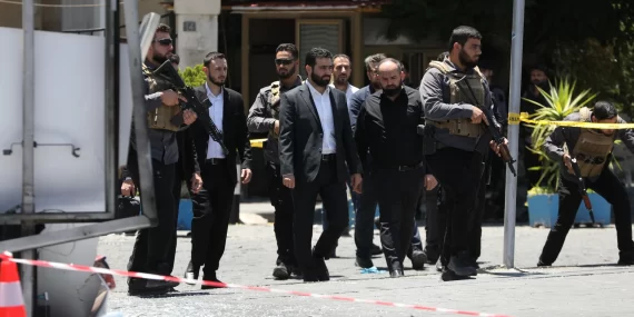 Şam'da Macron alarmı: Hain saldırının arkasındaki güçler yakalandı!