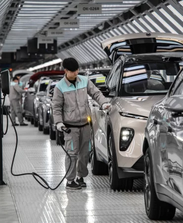 Tesla ikonlarına veda ediyor, Range Rover geleneğe meydan okuyor