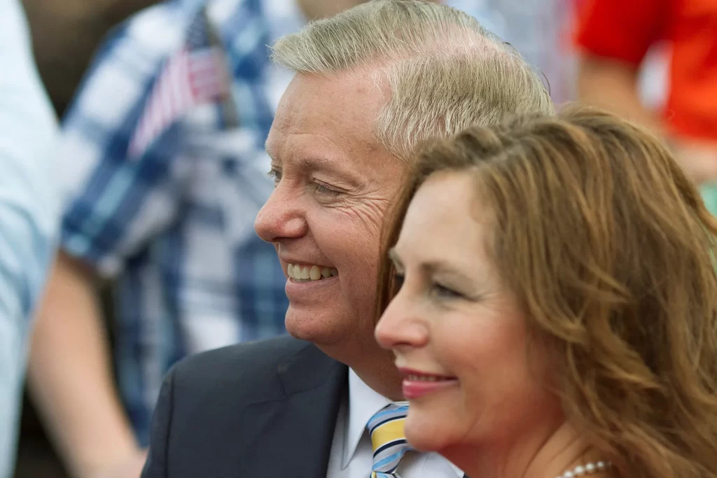Trump’tan flaş çağrı: Graham’ın yerine kız kardeşi gelsin
