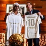 11 yıl sonra futbola dönüş: Ronaldinho İtalya'ya imza attı