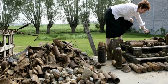 Avrupa'da orman yangınları dünya savaşlarının bombalarını patlatıyor