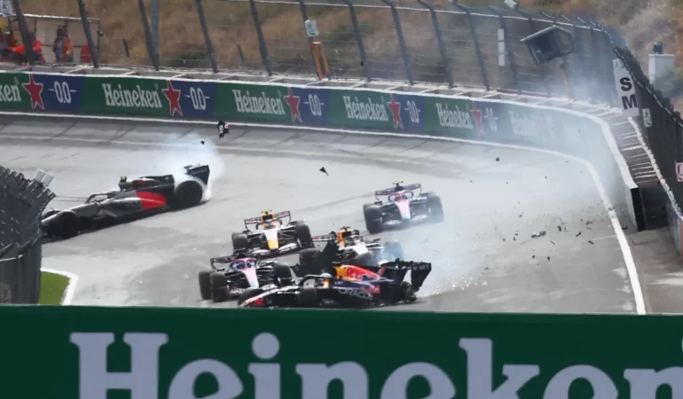 Hollanda GP'de nefes kesen yarış: Norris kazandı, kaza şoku!