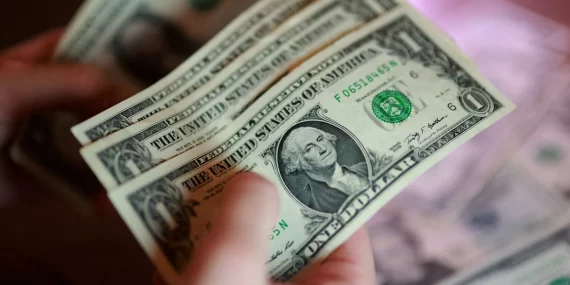 İran yaptırımı küresel piyasayı vurdu: Dolar ve kripto coştu