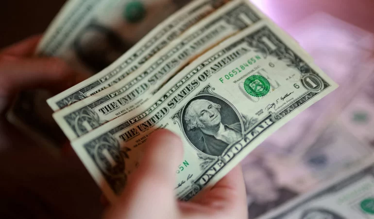 İran yaptırımı küresel piyasayı vurdu: Dolar ve kripto coştu