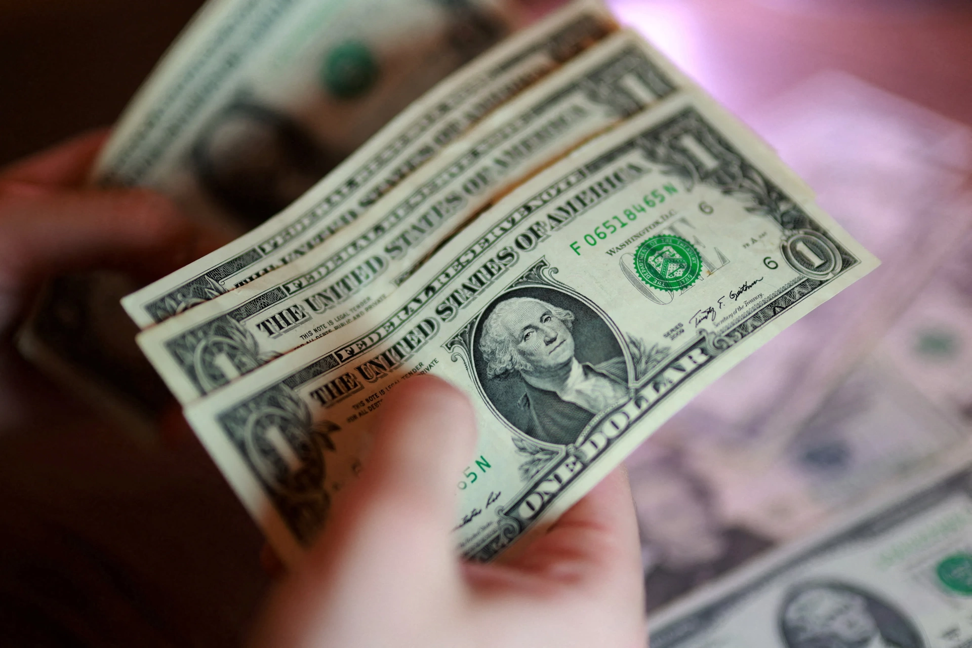 İran yaptırımı küresel piyasayı vurdu: Dolar ve kripto coştu