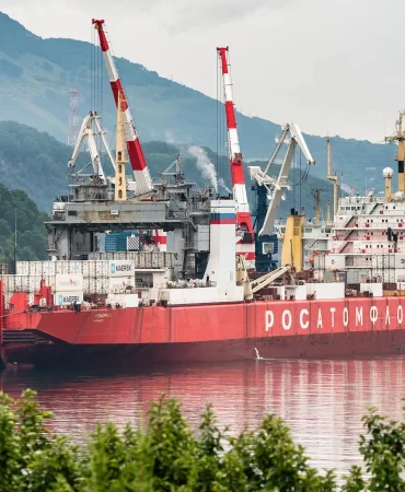 Karadeniz'de sıcak temas: Ukrayna nükleer devin gemisini batırdı