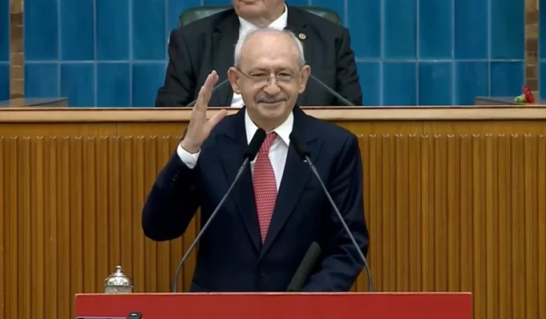 Kılıçdaroğlu 3 yıl sonra ilk kez CHP grubunda: Hırsızın yanında durulmaz