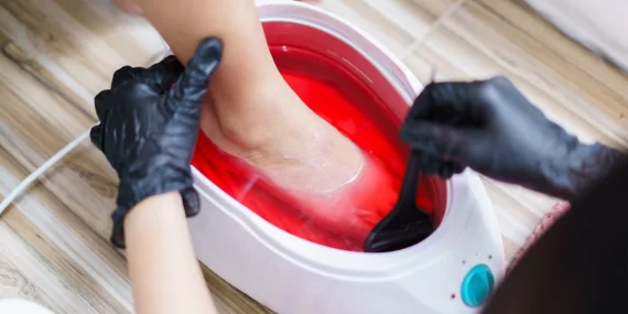 Parafin banyosu işe yarıyor mu? Faydaları ve riskleri nelerdir?
