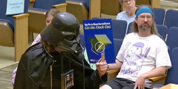 San Diego'da Darth Vader krizi: Mecliste kameralı protesto