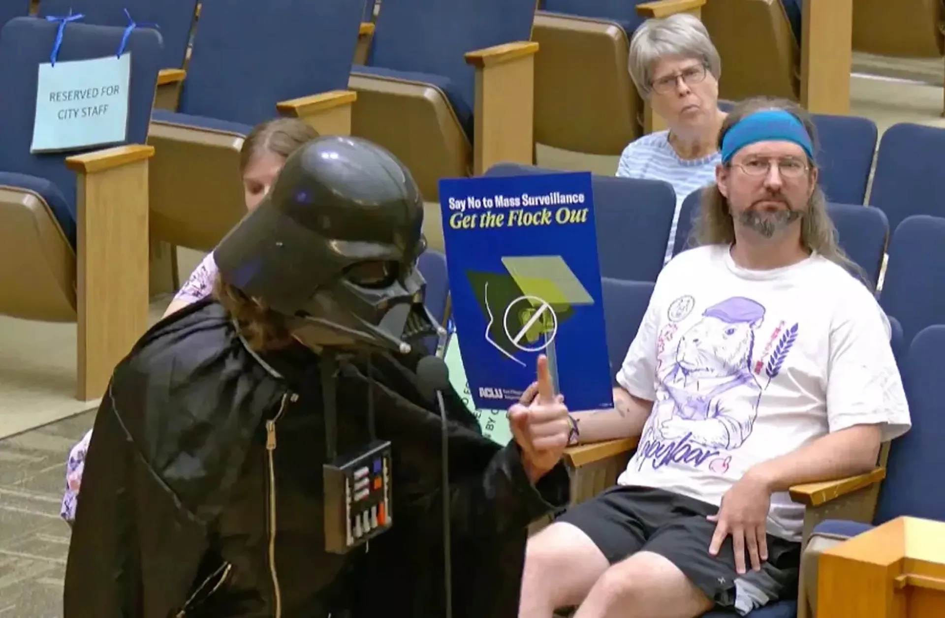 San Diego'da Darth Vader krizi: Mecliste kameralı protesto
