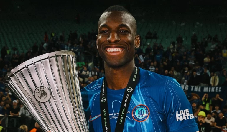 Tottenham transferde rotayı değiştirdi: Osimhen yerine Nicolas Jackson