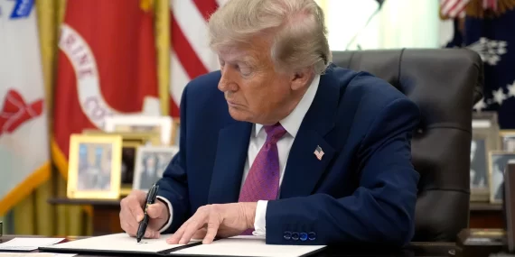 Trump'tan Kanada'ya yeni hamle: Ontario Gölü'nün adı değişti