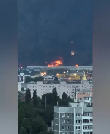 ukrayna-rus-e-ticaret-devini-vurdu-karadenizde-gemilaer-hedefte