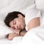 Yastıksız uyumak faydalı mı yoksa ağrı sebebi mi?