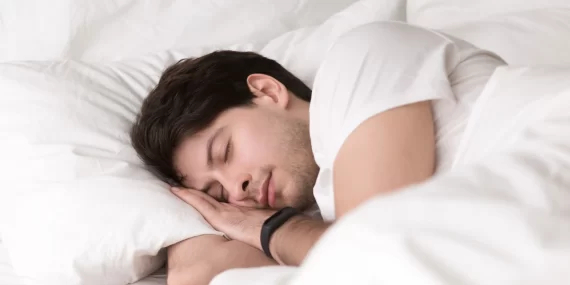 Yastıksız uyumak faydalı mı yoksa ağrı sebebi mi?