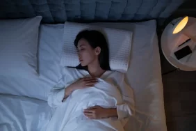 Yaz sıcağında bile neden örtünmeden uyuyamıyoruz? İşte nedeni